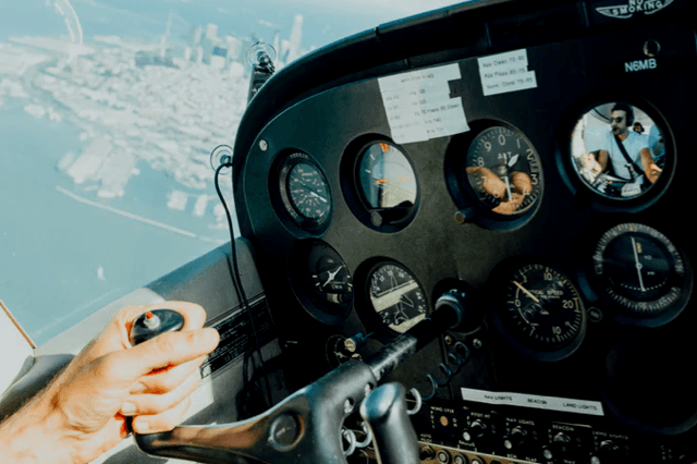 Cabina de avión - Aplicaciones acertadas, accesibles & accionables